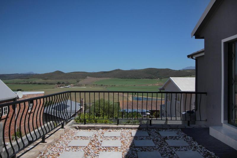 2 Bedroom Property for Sale in Reebok Western Cape